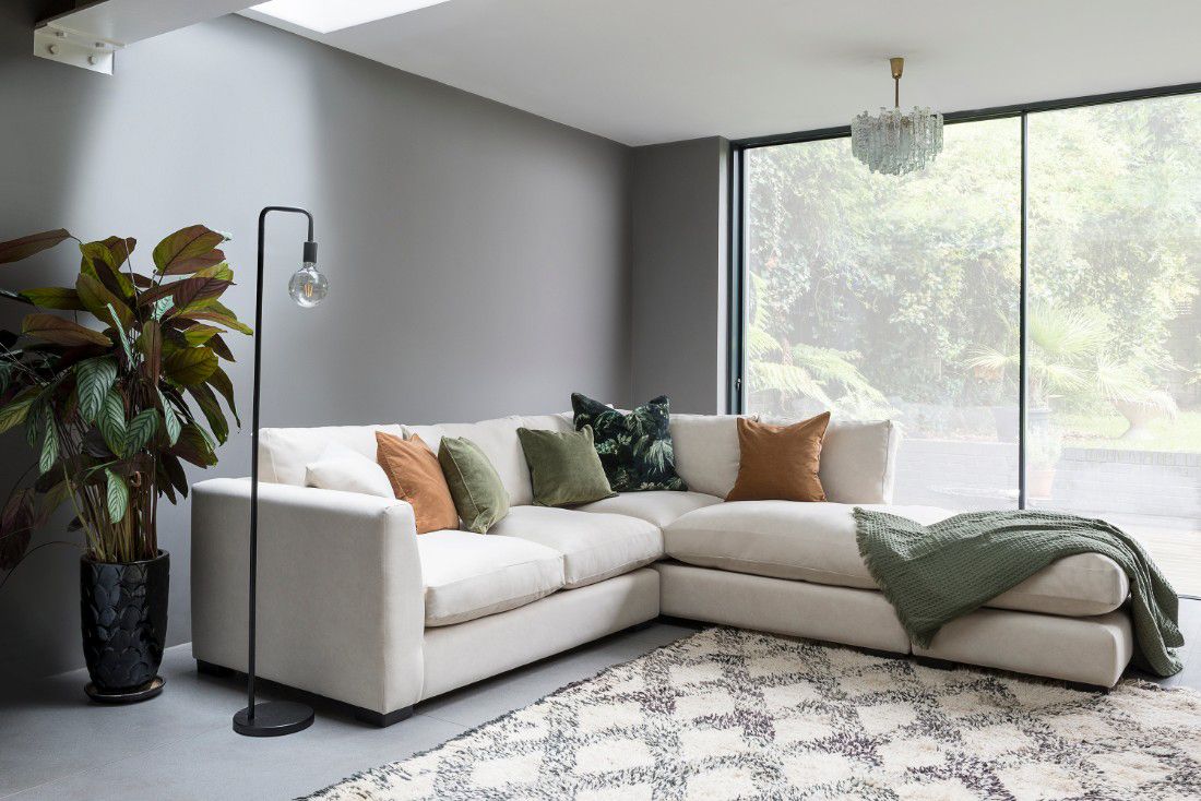 Discover our secrets for pet-friendly sofas... - Sofas & Stuff Blog |  Interior Design Ideas