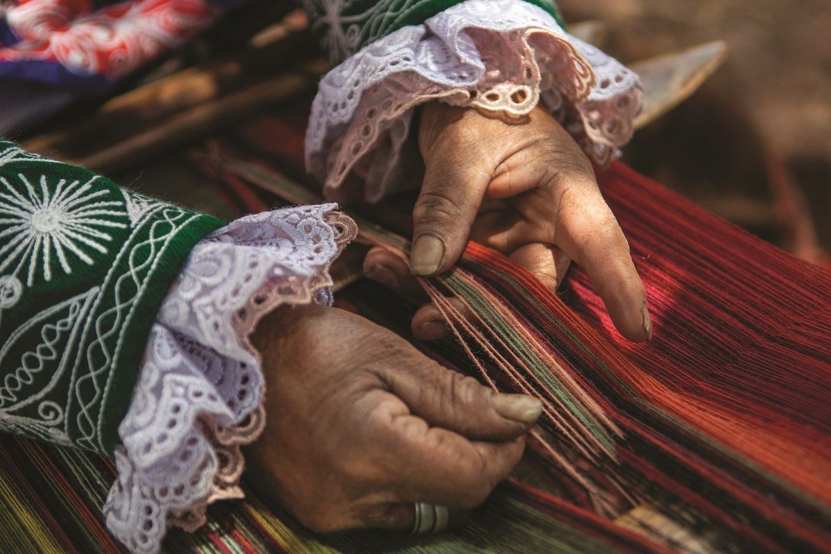 Cusco weaver