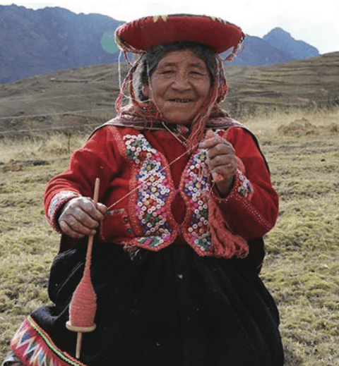 Enriqueta Huamán Quispe, Master Weaver of the Accha Alta community